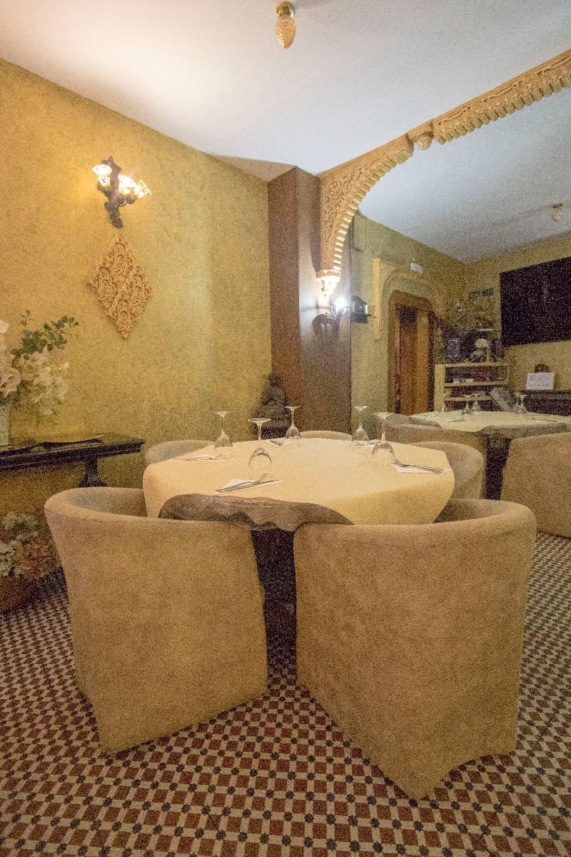 Commercieel te huur in Albatera - € 1.800 (Ref: 9489767)