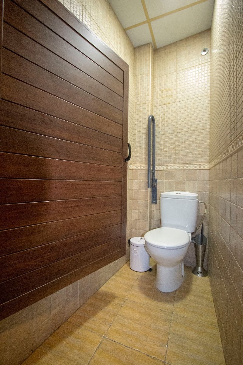 Commercieel te huur in Albatera - € 1.800 (Ref: 9489767)