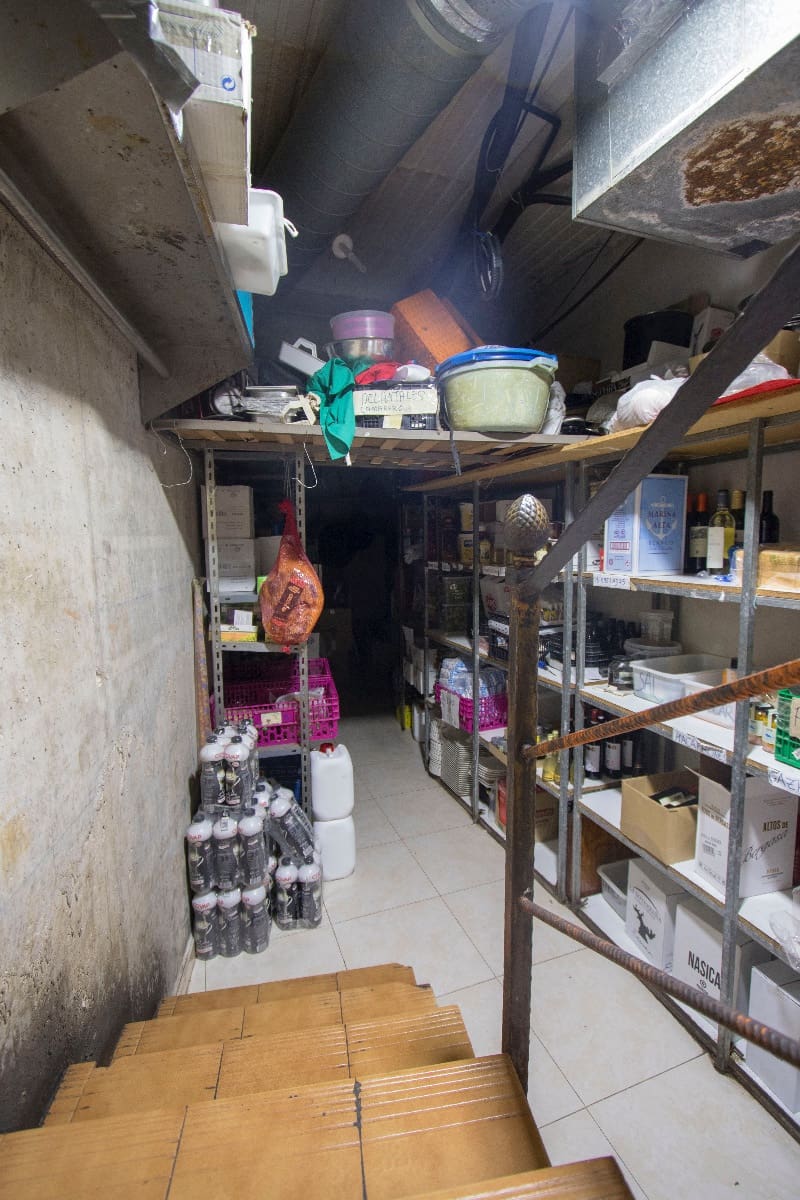 Commercieel te huur in Albatera - € 1.800 (Ref: 9489767)