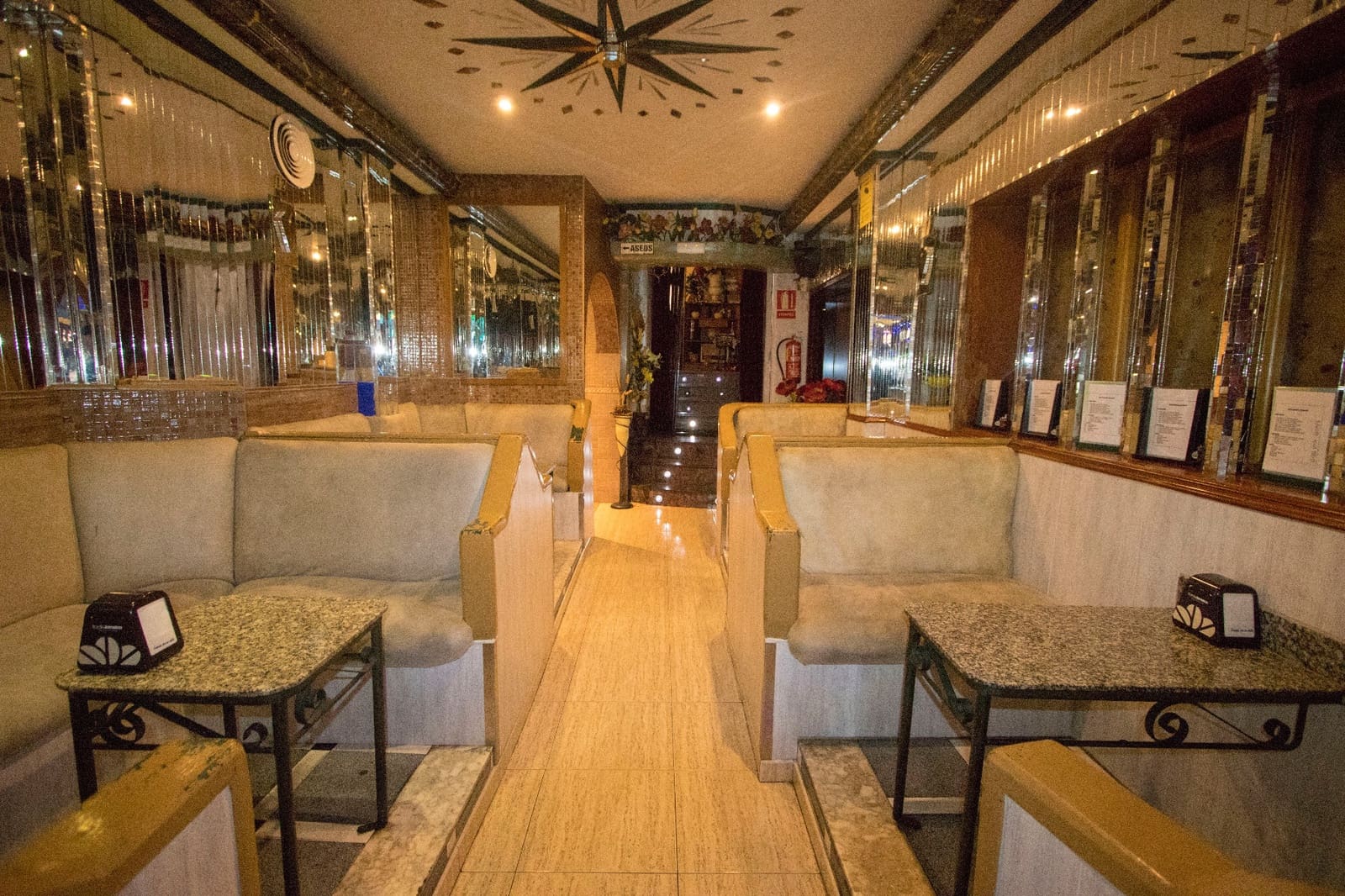 Commercieel te huur in Albatera - € 1.800 (Ref: 9489767)