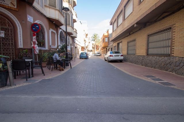 Commercieel te huur in Albatera - € 1.800 (Ref: 9489767)