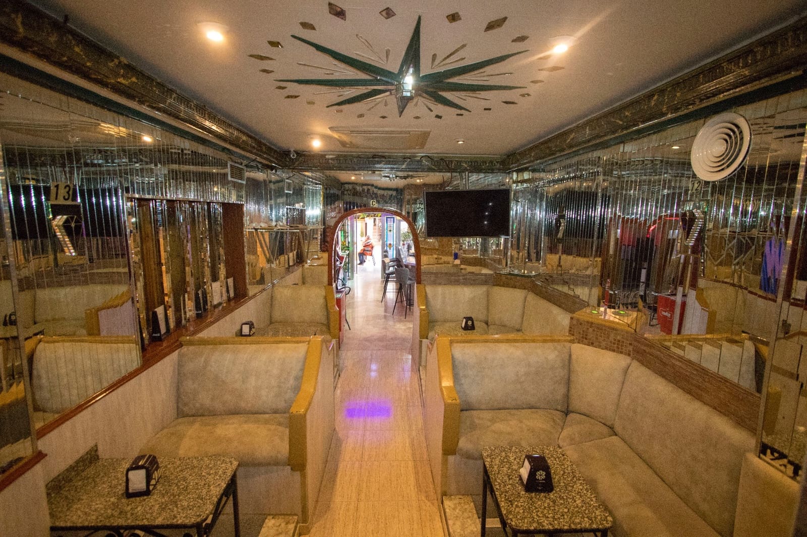 Commercieel te huur in Albatera - € 1.800 (Ref: 9489767)