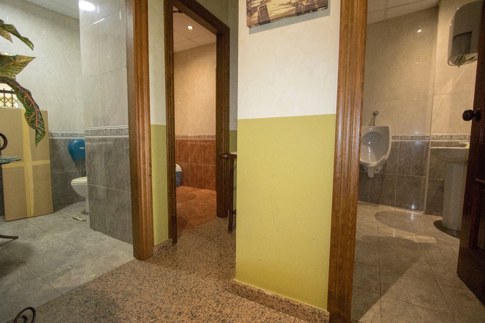 Commercieel te huur in Albatera - € 1.800 (Ref: 9489767)