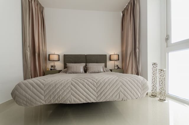 3 chambre Villa/Maison à vendre à Ciudad Quesada, Rojales avec piscine - 650 000 € (Ref: 9489768)