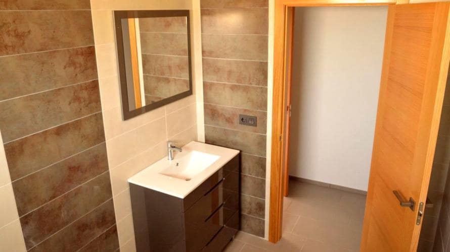 4 sypialnia Willa na sprzedaż w Pinoso z basenem - 300 000 € (Ref: 9489771)