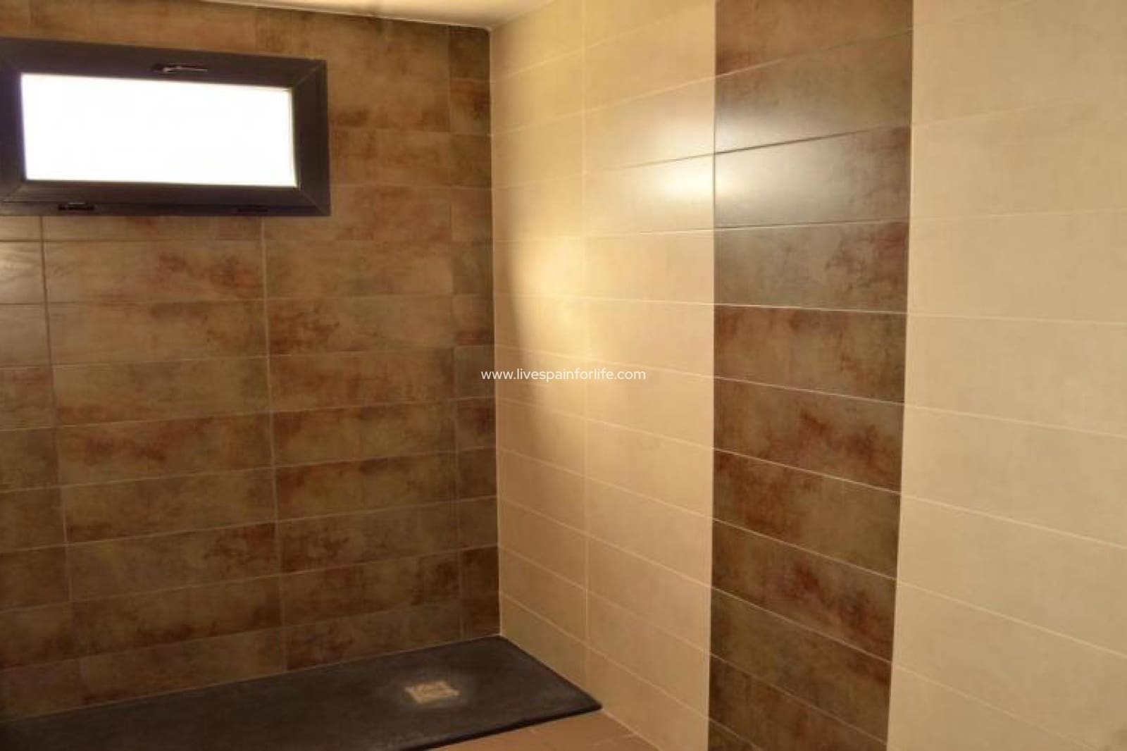 4 bedroom Villa for sale in Hondon de las Nieves with pool garage - € 350,000 (Ref: 9489772)