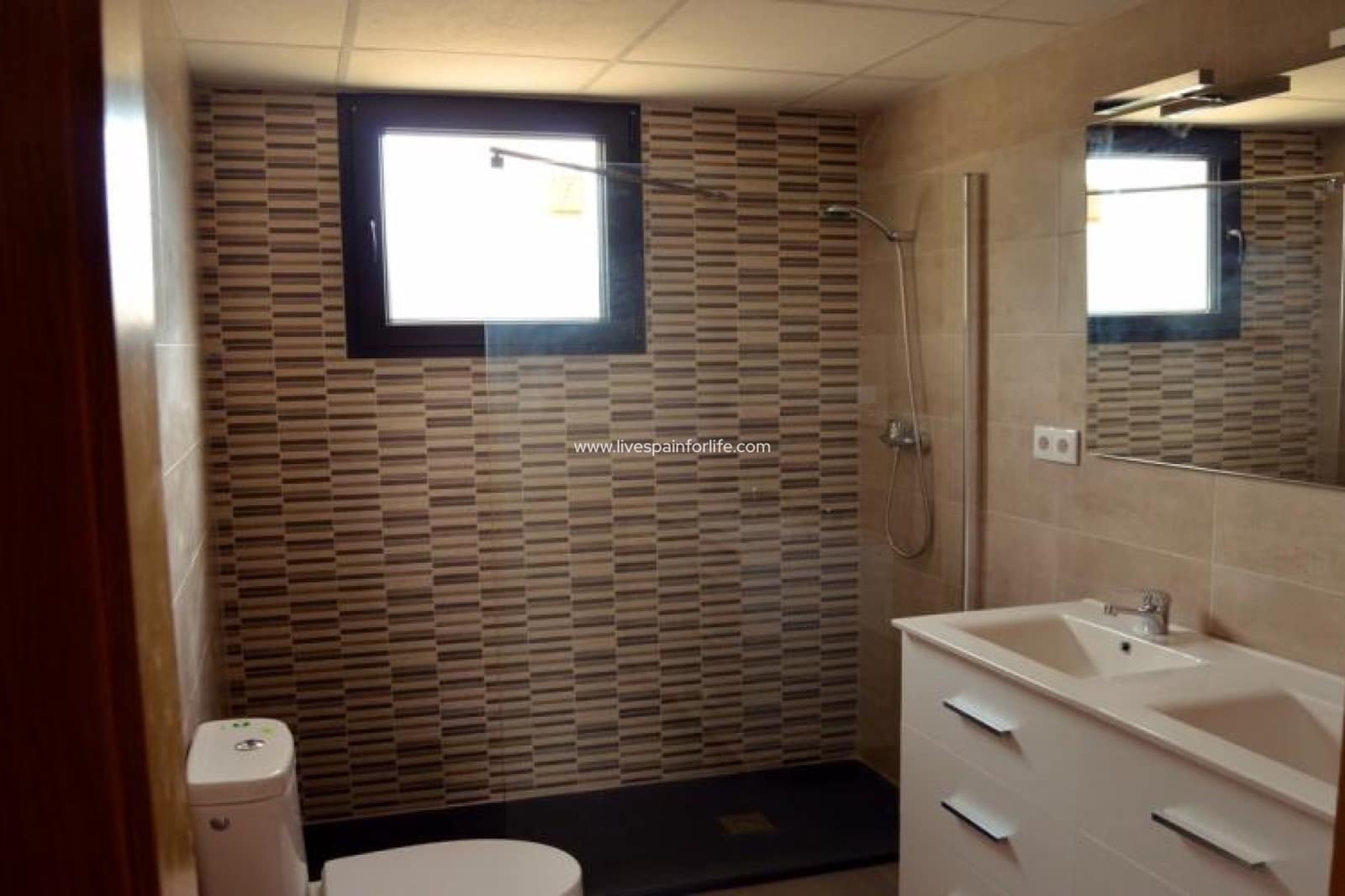 4 bedroom Villa for sale in Hondon de las Nieves with pool garage - € 350,000 (Ref: 9489772)