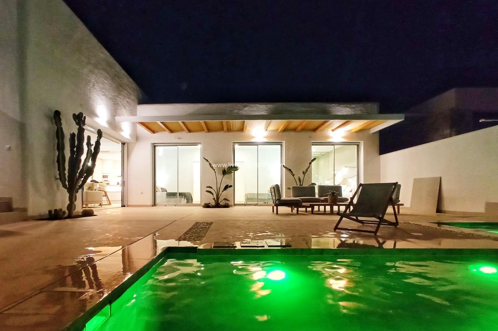 3 bedroom Villa for sale in Benijofar with pool garage - € 459,900 (Ref: 9492736)