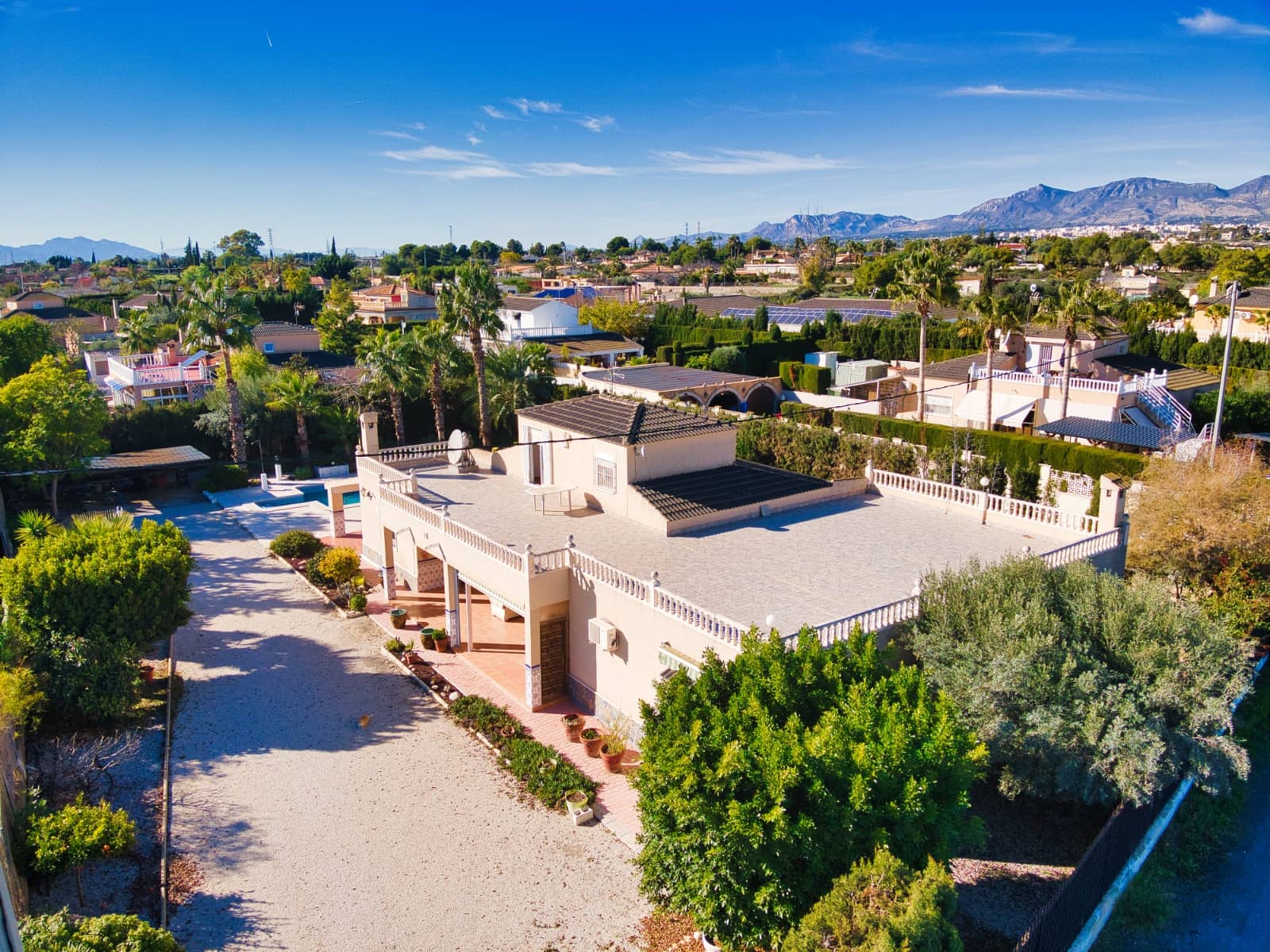 5 bedroom Finca/Country House for sale in Matola with pool garage - € 340,000 (Ref: 9499820)