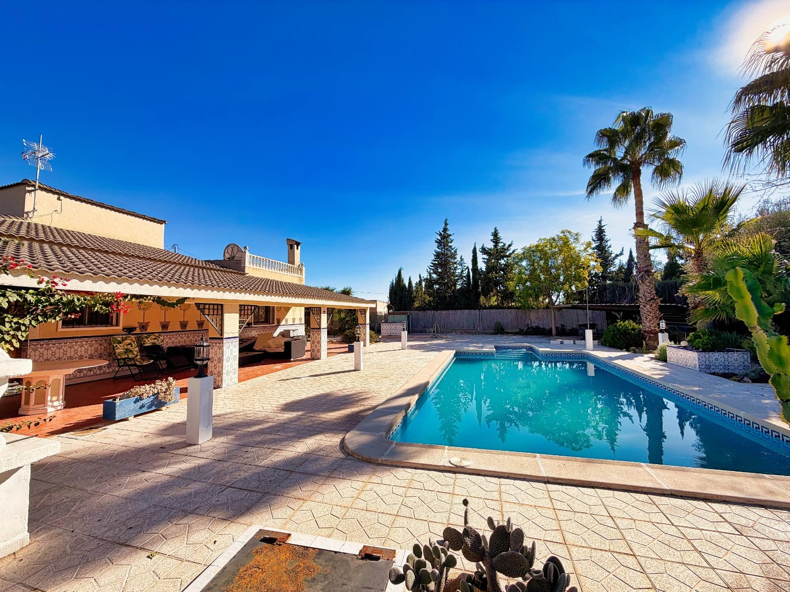 5 bedroom Finca/Country House for sale in Matola with pool garage - € 340,000 (Ref: 9499820)