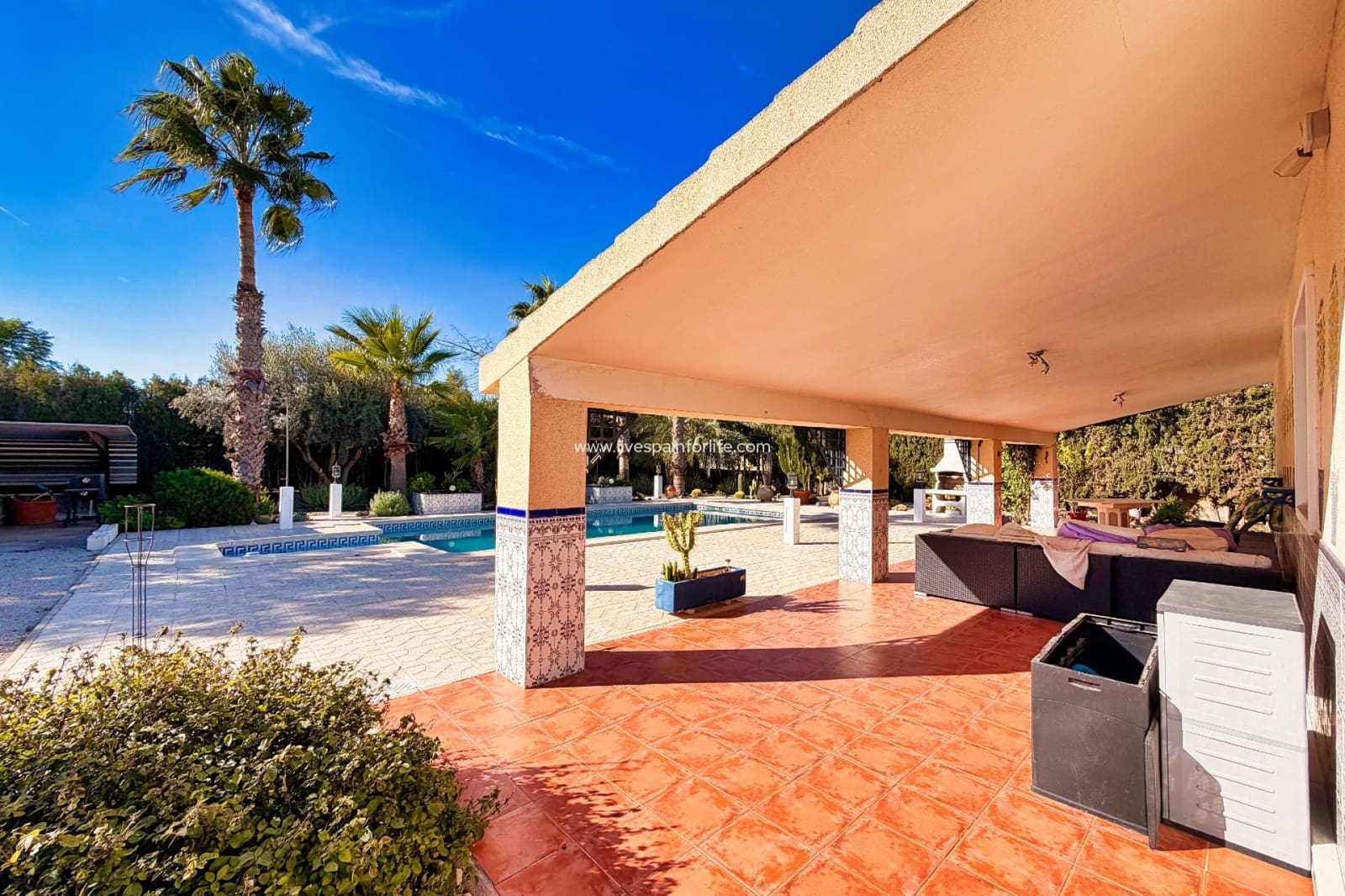 5 bedroom Finca/Country House for sale in Matola with pool garage - € 299,000 (Ref: 9503007)