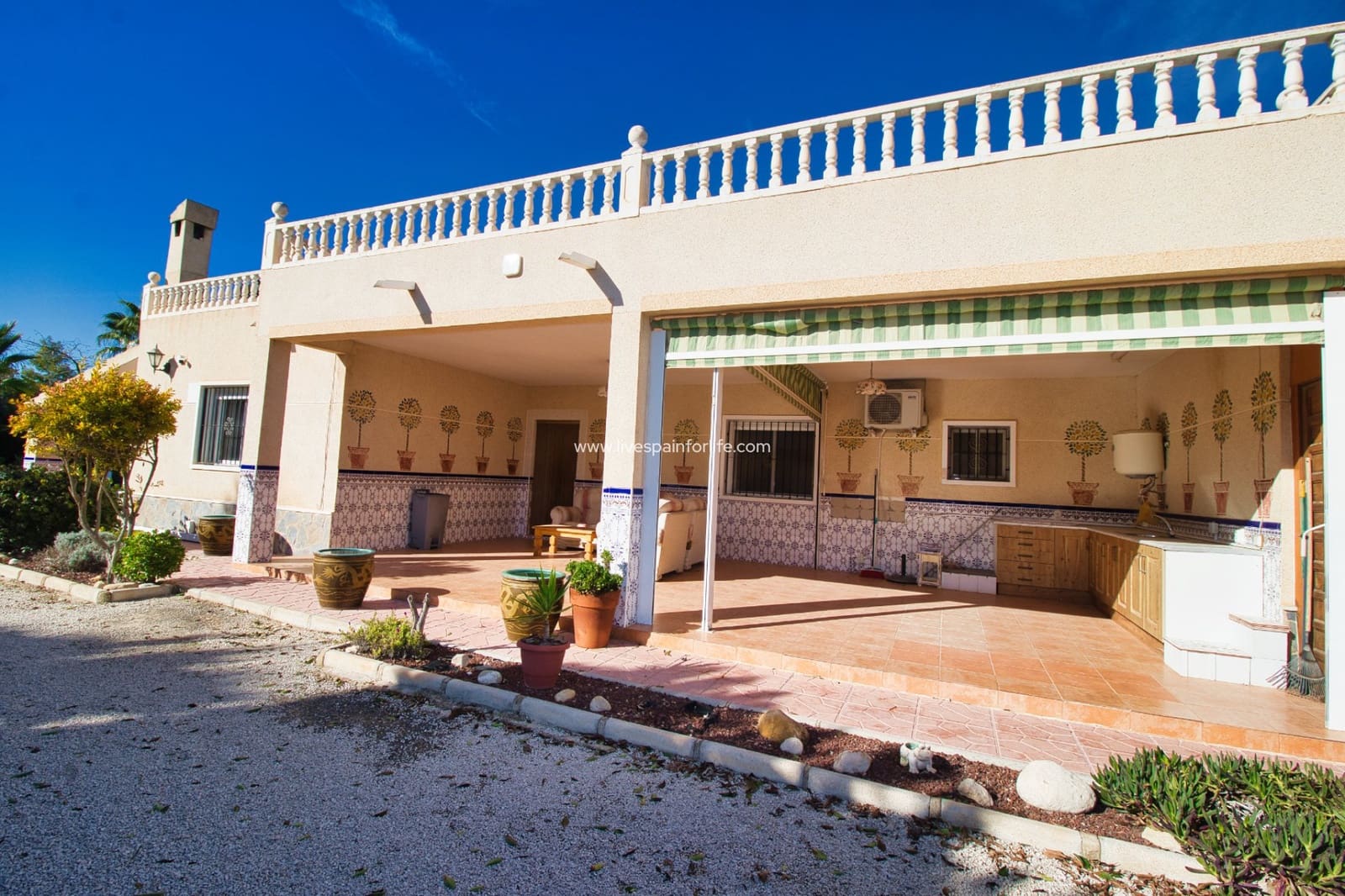 5 bedroom Finca/Country House for sale in Matola with pool garage - € 299,000 (Ref: 9503007)