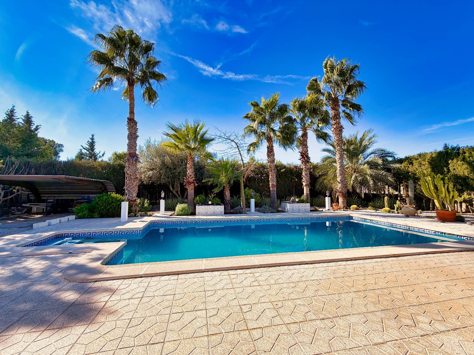 5 sypialnia Finka/Dom wiejski na sprzedaż w Elche / Elx z basenem garażem - 340 000 € (Ref: 9503009)