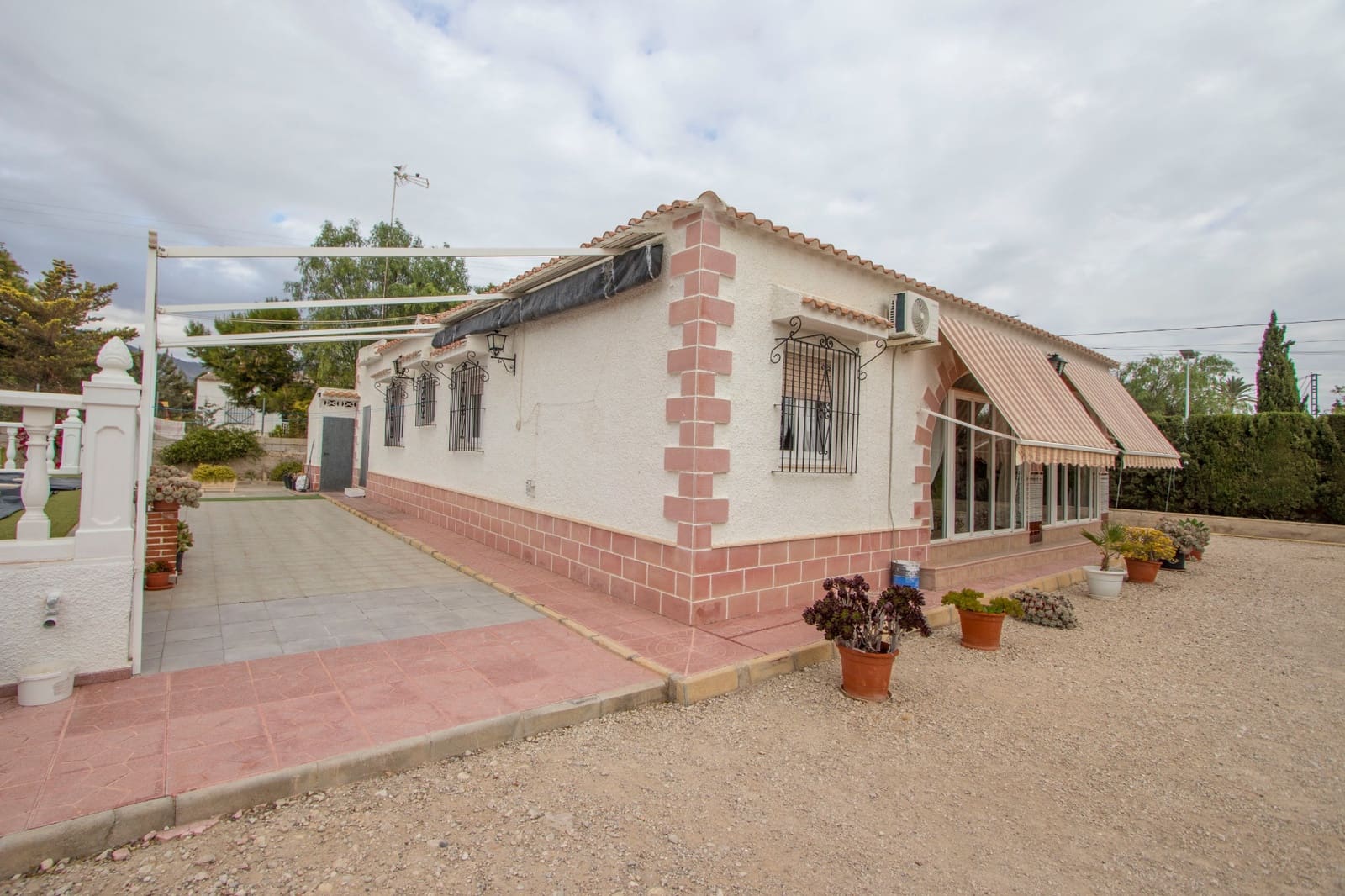 4 quarto Quinta/Casa Rural para venda em Albatera com piscina garagem - 367 500 € (Ref: 9524776)