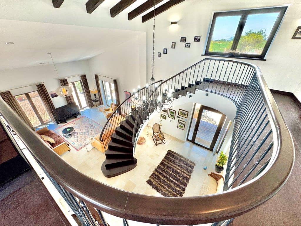 4 sovrum Finca/Hus på landet till salu i Alicante stad med pool garage - 1 150 000 € (Ref: 9528743)