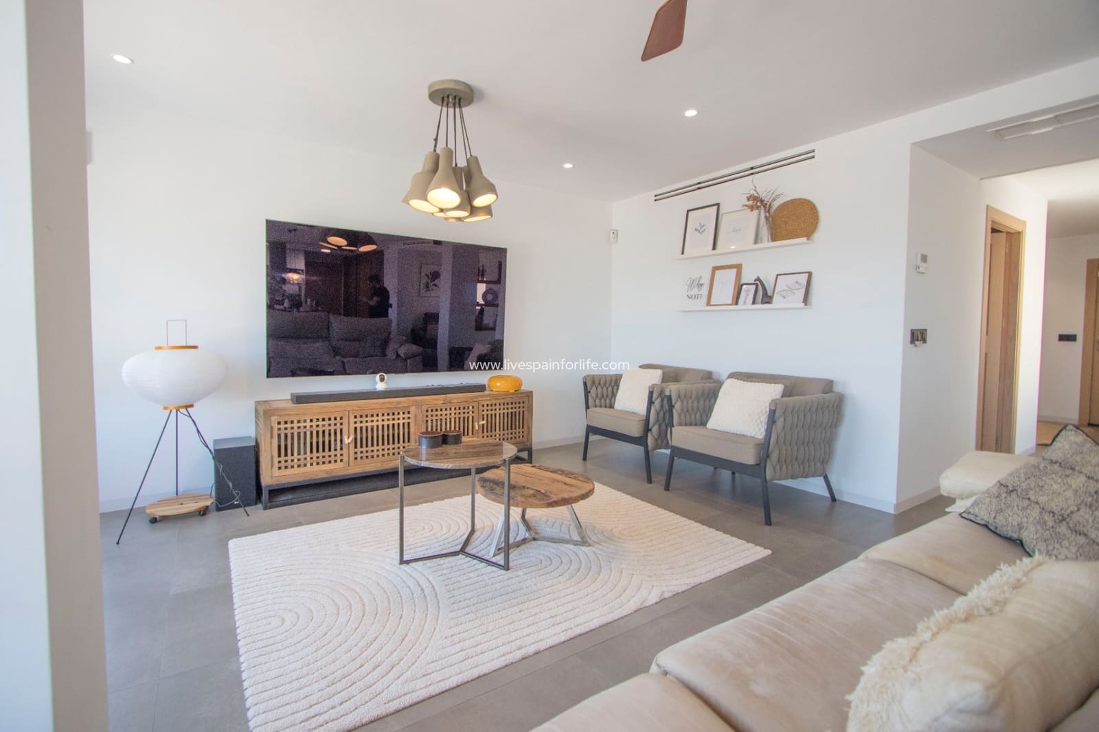 4 bedroom Apartment for sale in Albatera with garage - € 360,000 (Ref: 9528748)