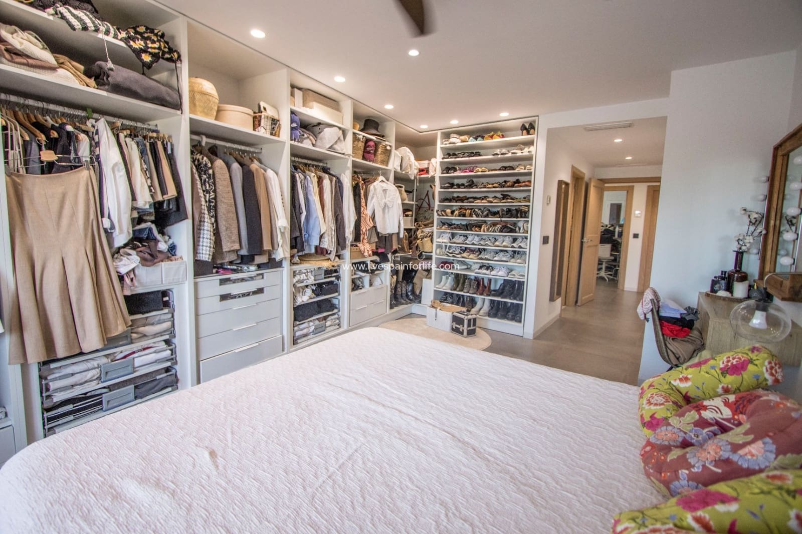 4 bedroom Apartment for sale in Albatera with garage - € 360,000 (Ref: 9528748)