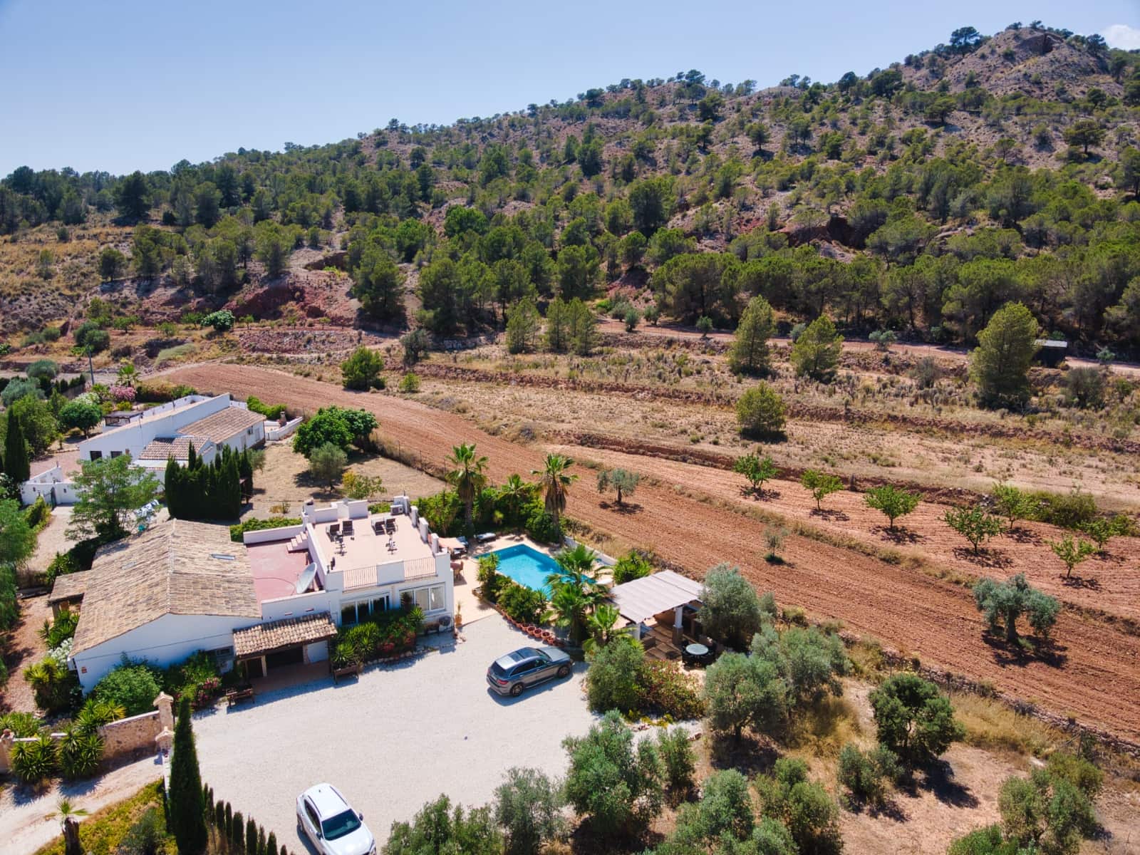 5 bedroom Finca/Country House for sale in Pinoso with pool - € 395,000 (Ref: 9528754)