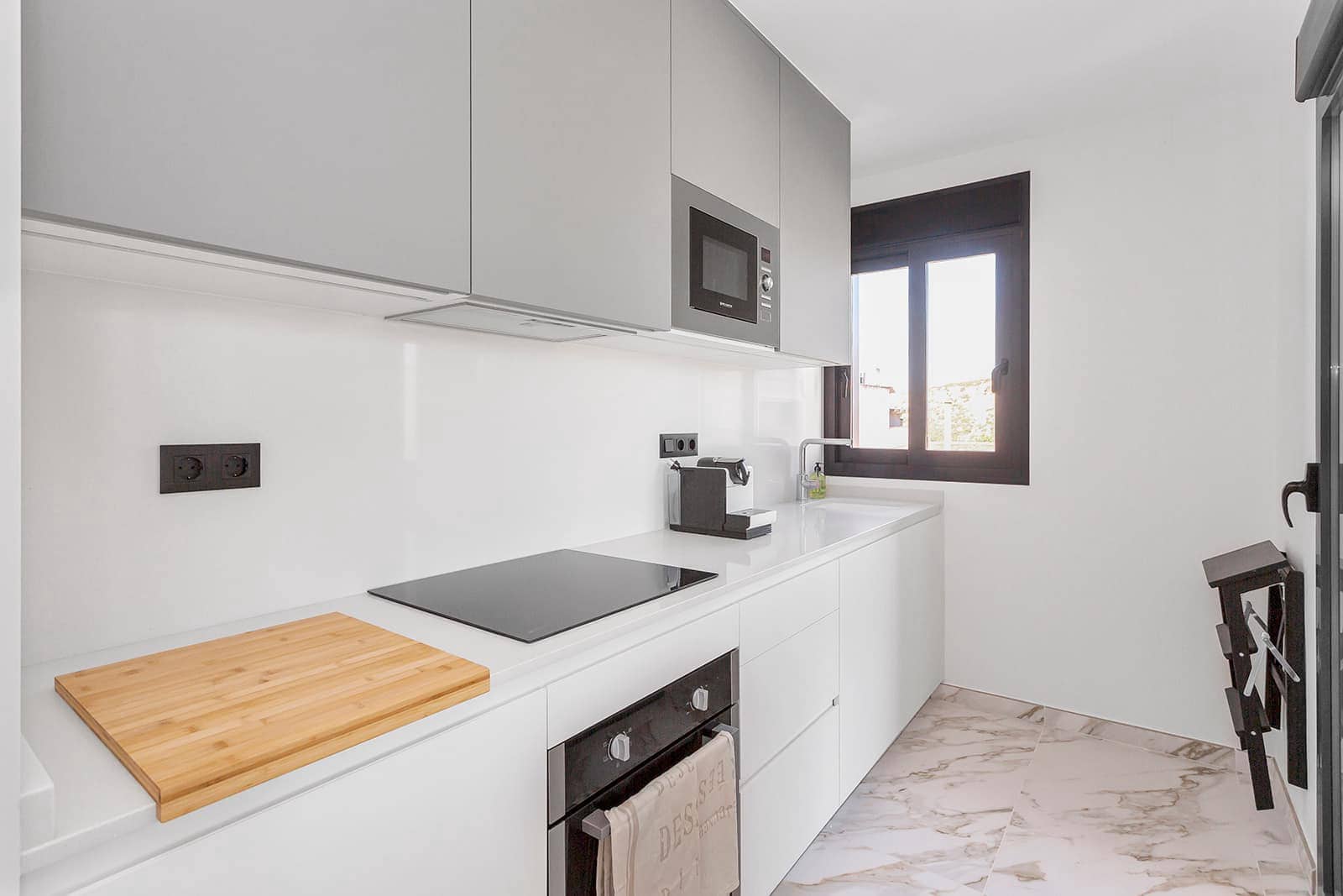 3 Zimmer Apartment zu verkaufen in Alicante / Alacant Stadt mit Garage - 390.000 € (Ref: 9528761)