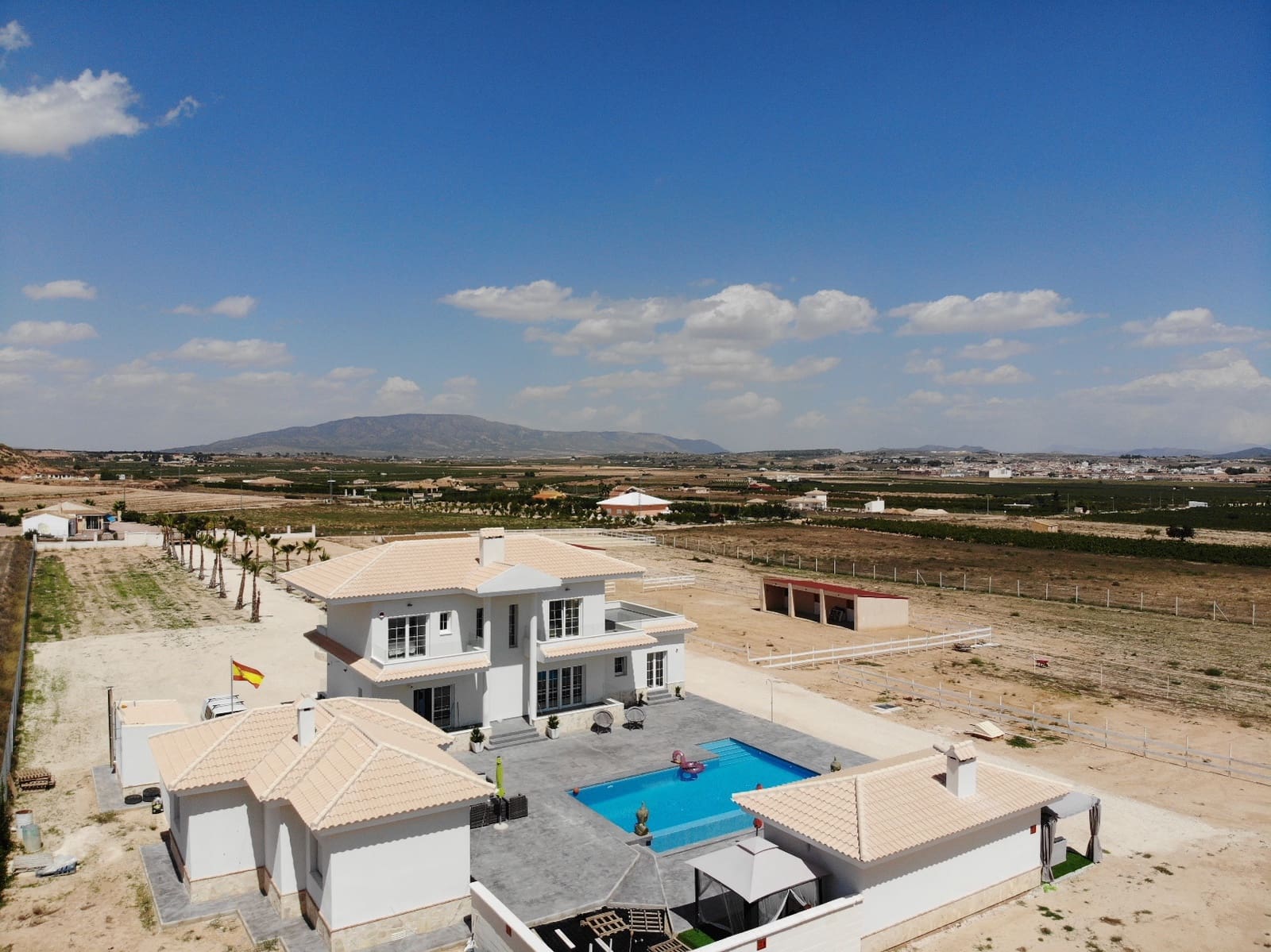 Finca/Casa Rural de 3 habitaciones en Pinoso en venta con piscina - 385.000 € (Ref: 9539515)