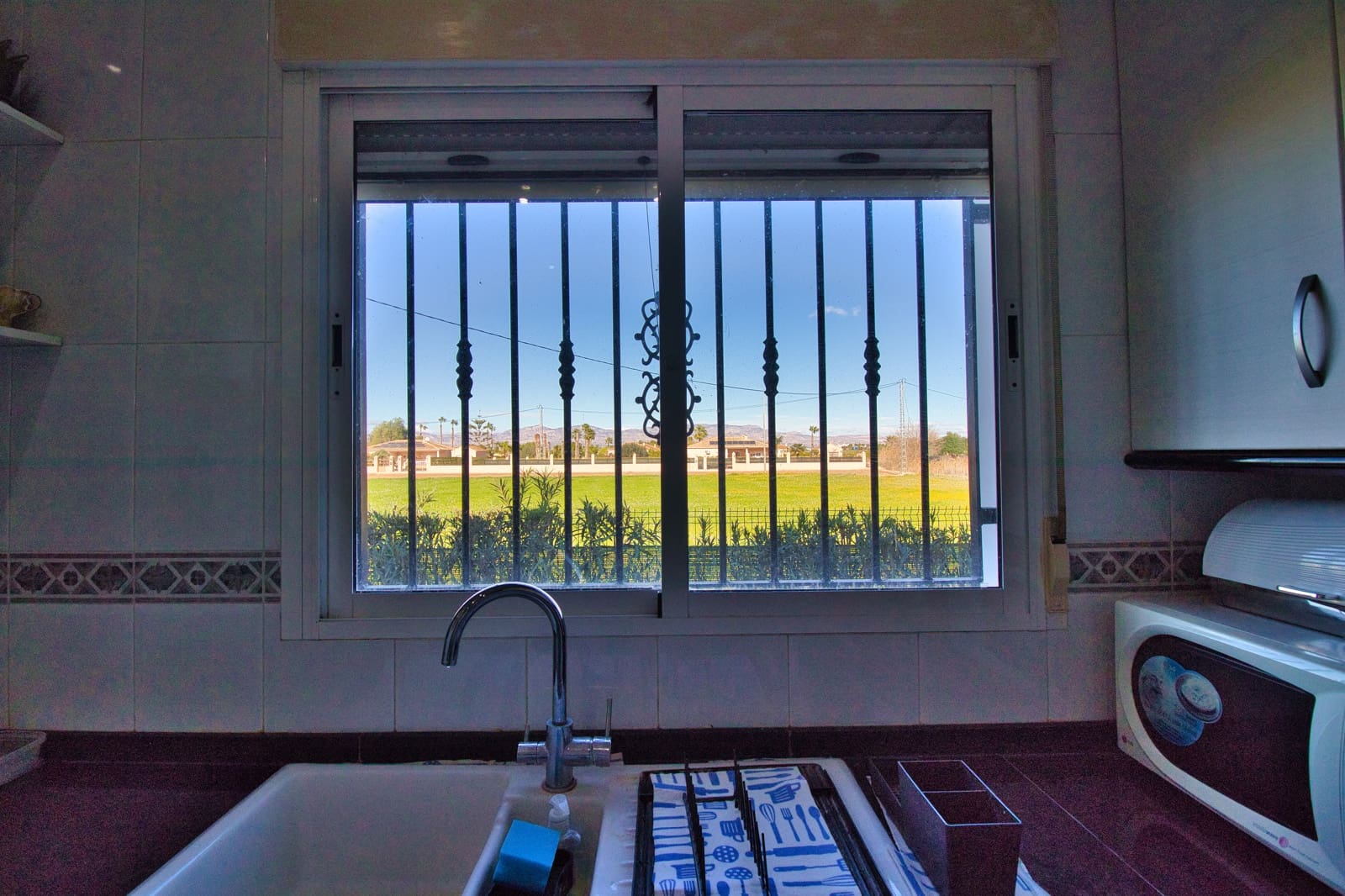 4 soveværelse Finca/Landehus til salg i Catral med swimmingpool - € 385.000 (Ref: 9544447)