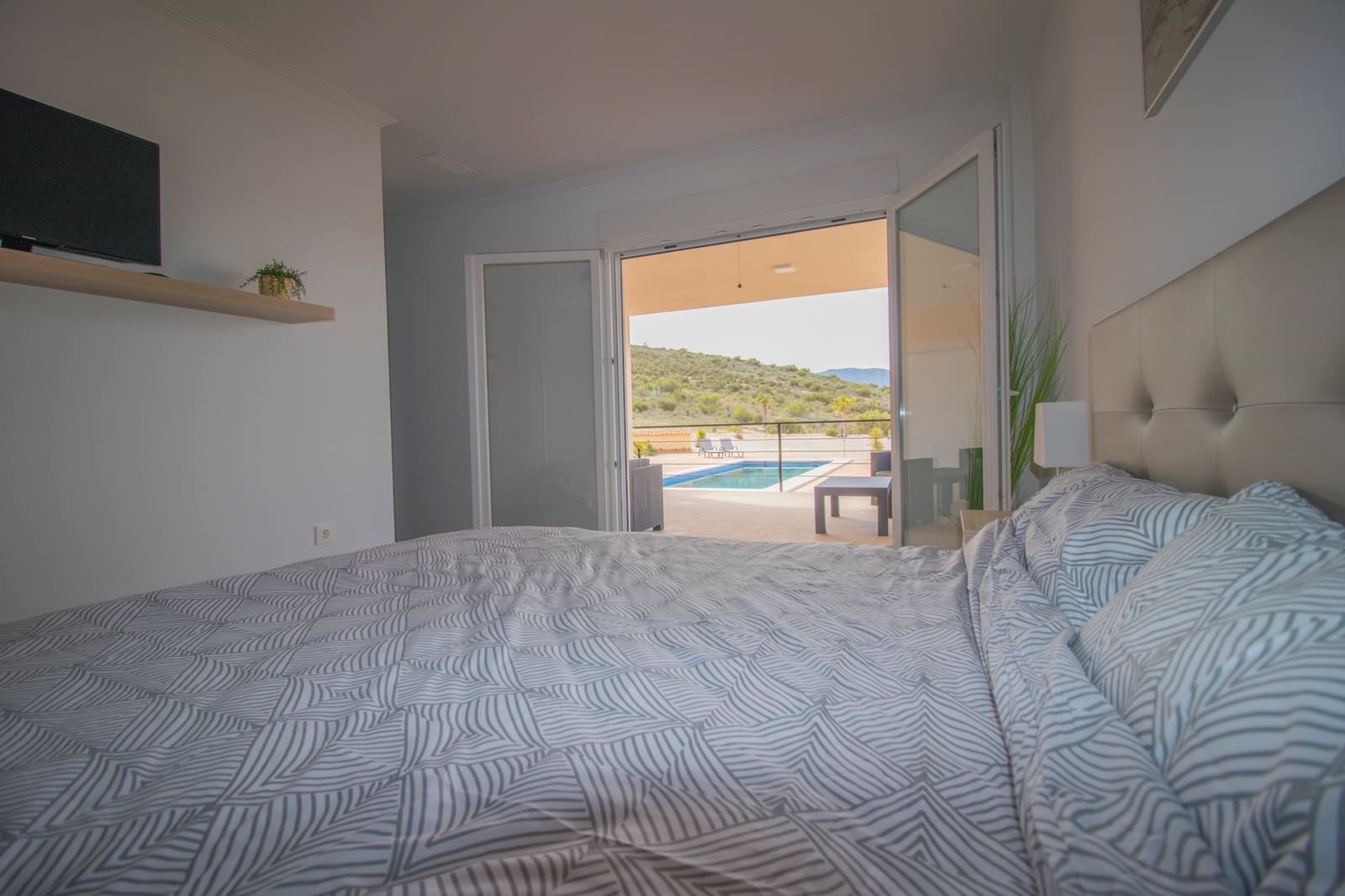 3 bedroom Finca/Country House for sale in Alicante / Alacant city with pool - € 385,000 (Ref: 9544454)