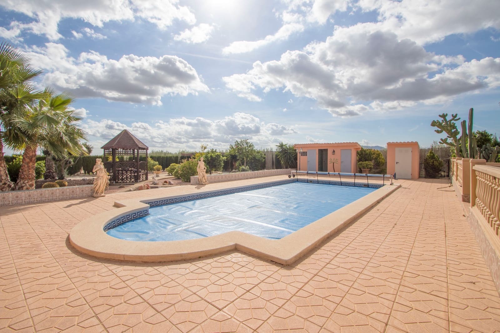 Finca/Casa Rural de 4 habitaciones en Alicante / Alacant ciudad en venta con piscina garaje - 350.000 € (Ref: 9546919)