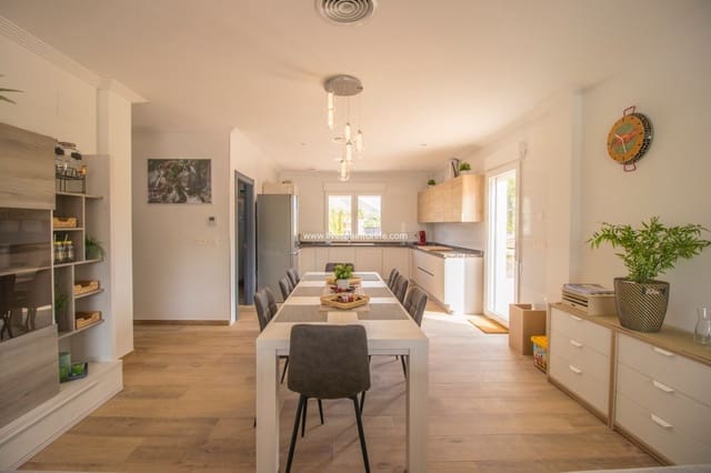 3 soveværelse Finca/Landehus til salg i Elche / Elx med swimmingpool garage - € 385.000 (Ref: 9546931)