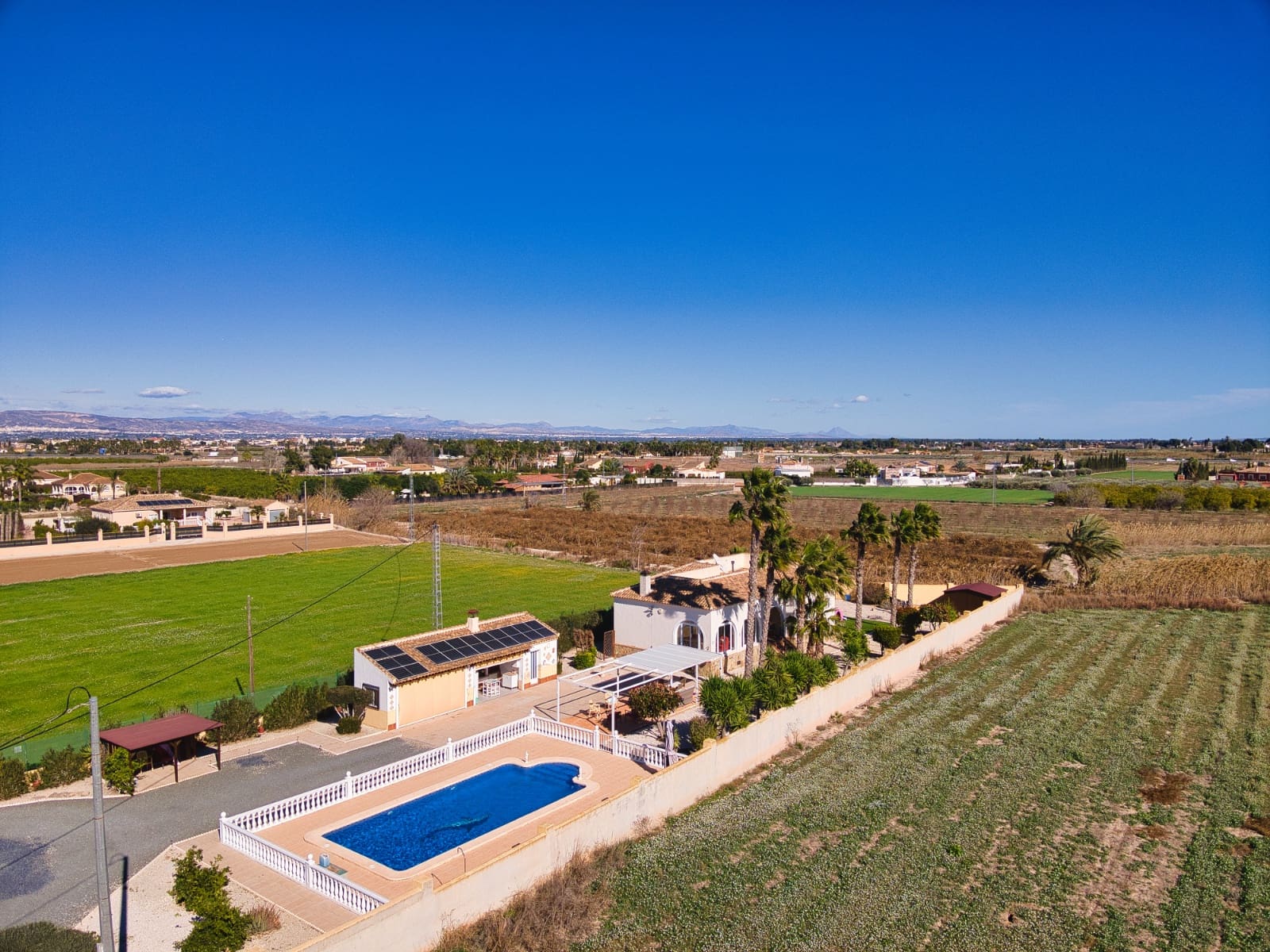 4 Zimmer Finca/Landgut zu verkaufen in Alicante / Alacant Stadt mit Pool - 385.000 € (Ref: 9546934)