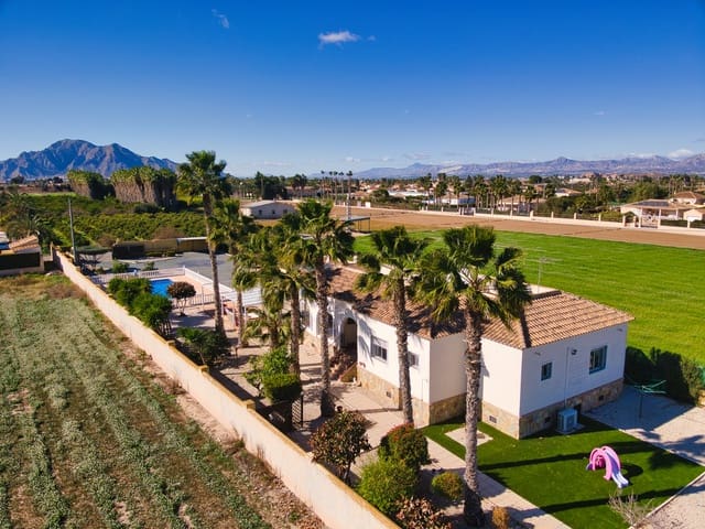 4 Zimmer Finca/Landgut zu verkaufen in Alicante / Alacant Stadt mit Pool - 385.000 € (Ref: 9546934)