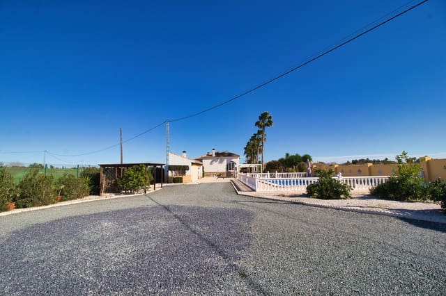 4 Zimmer Finca/Landgut zu verkaufen in Alicante / Alacant Stadt mit Pool - 385.000 € (Ref: 9546934)