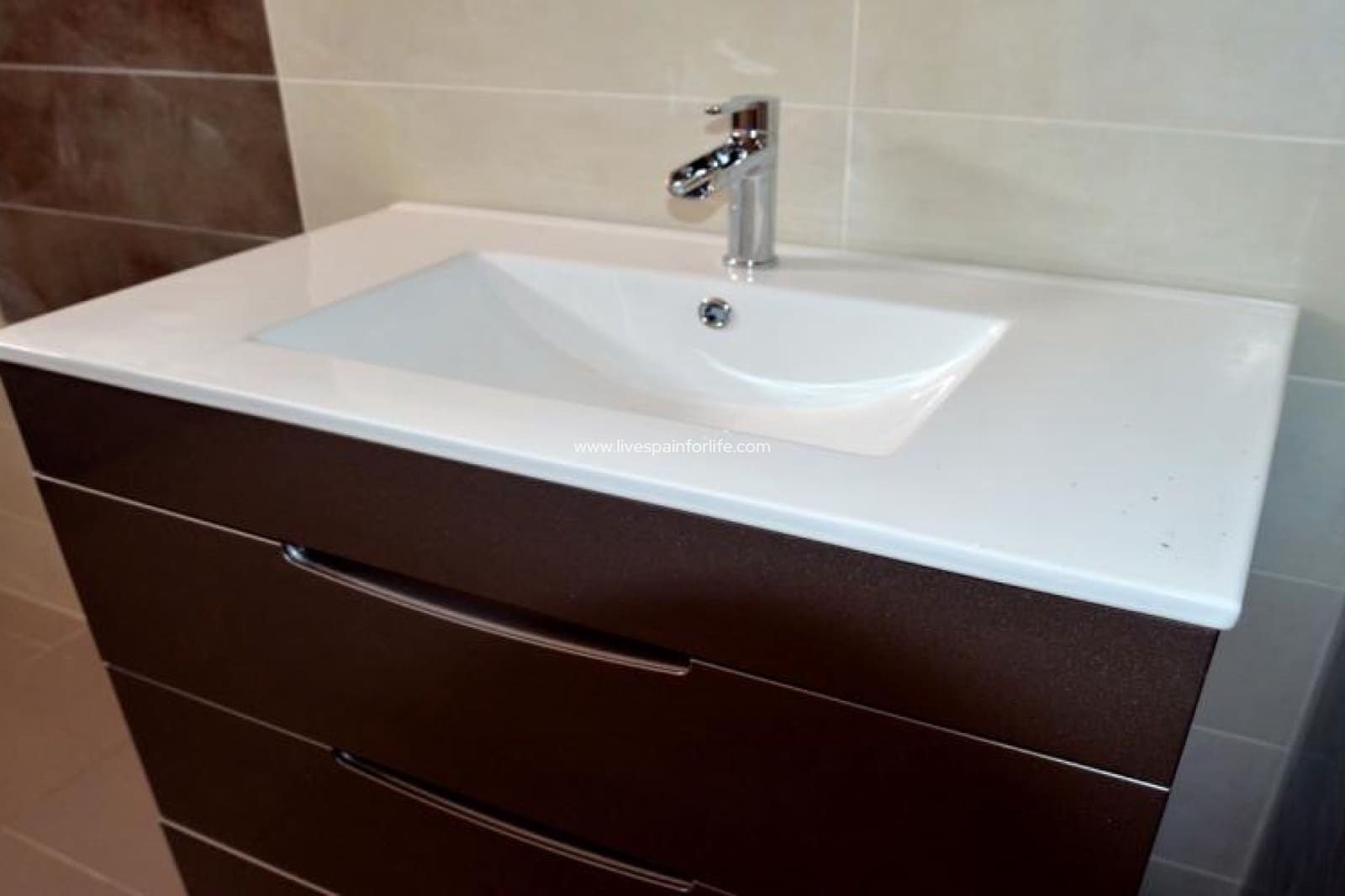 4 bedroom Villa for sale in Hondon de las Nieves with pool garage - € 350,000 (Ref: 9546937)