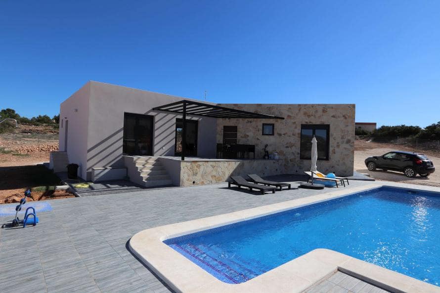 4 soveværelse Villa til salg i Aspe med swimmingpool - € 350.000 (Ref: 9546938)