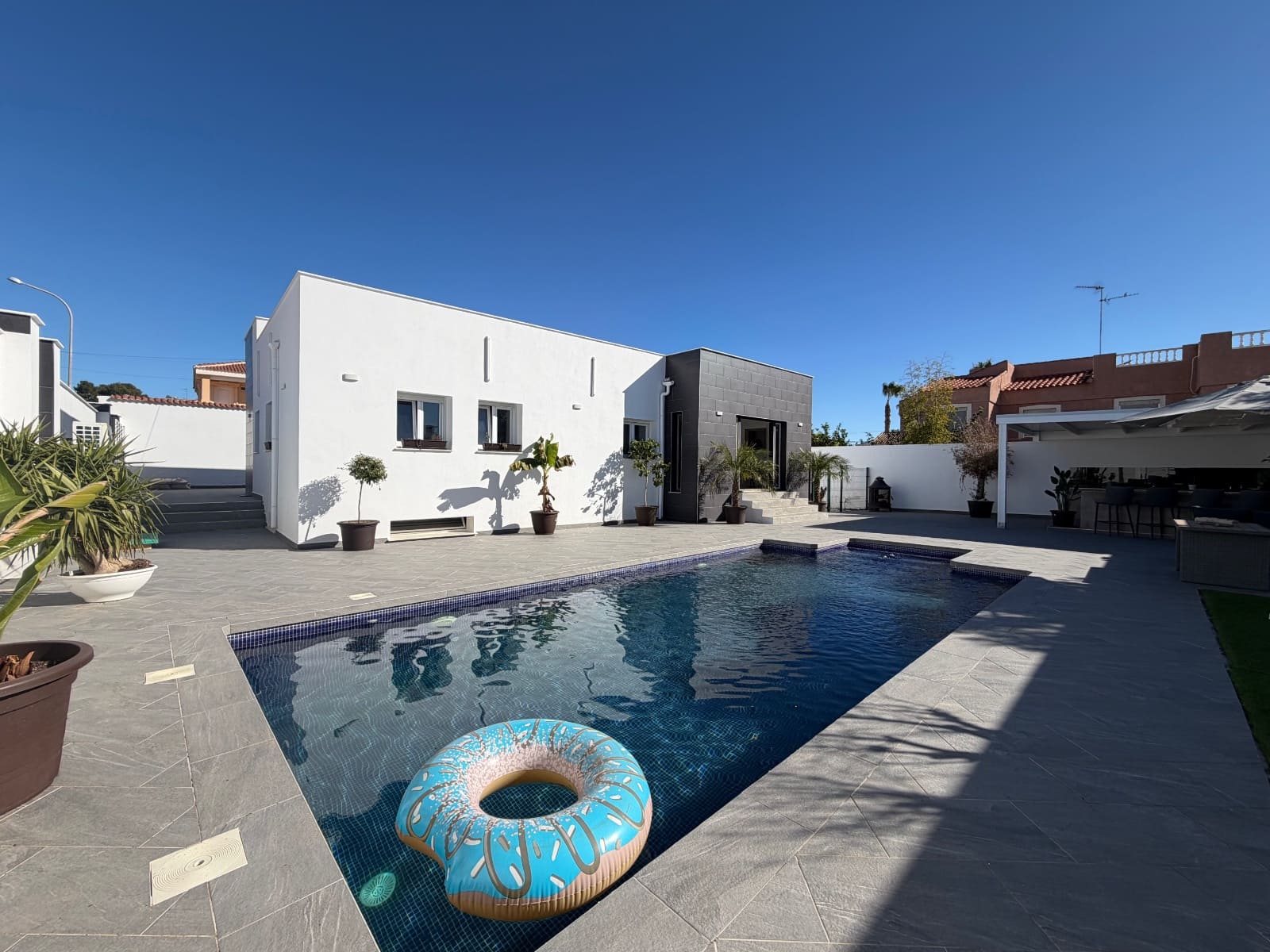 5 Zimmer Villa zu verkaufen in Ciudad Quesada mit Pool Garage - 498.000 € (Ref: 9546939)