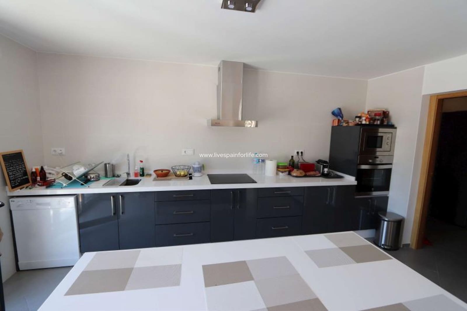 4 bedroom Villa for sale in Hondon de las Nieves with pool garage - € 350,000 (Ref: 9546940)