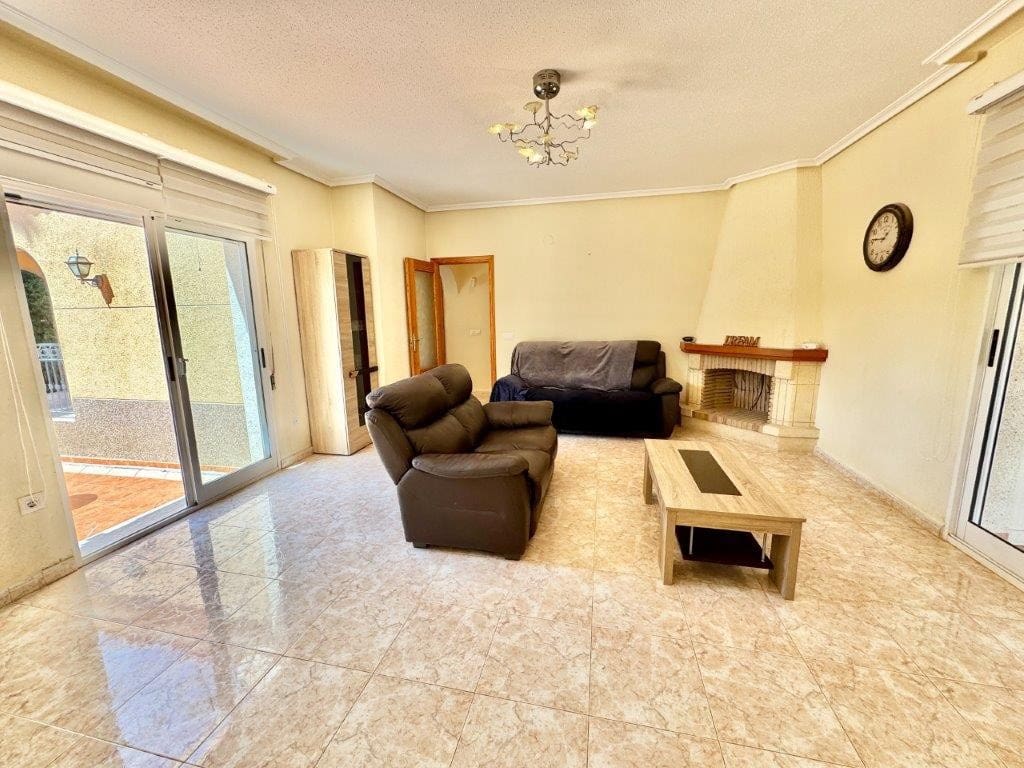 3 bedroom Finca/Country House for sale in Alicante / Alacant city with pool garage - € 469,000 (Ref: 9547082)