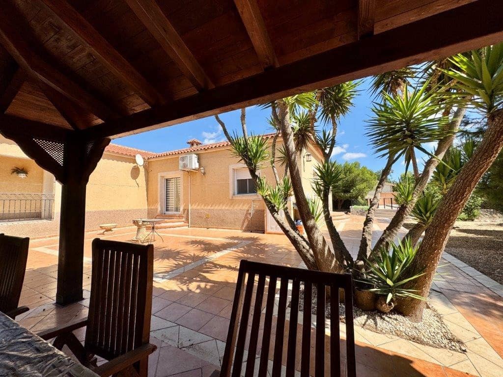 3 bedroom Finca/Country House for sale in Alicante / Alacant city with pool garage - € 469,000 (Ref: 9547082)