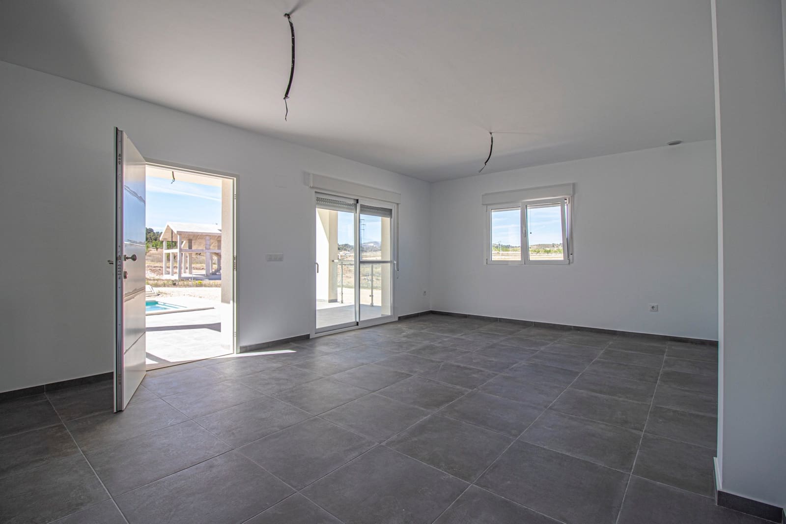 3 soveværelse Finca/Landehus til salg i Alicante by med swimmingpool - € 350.000 (Ref: 9547084)