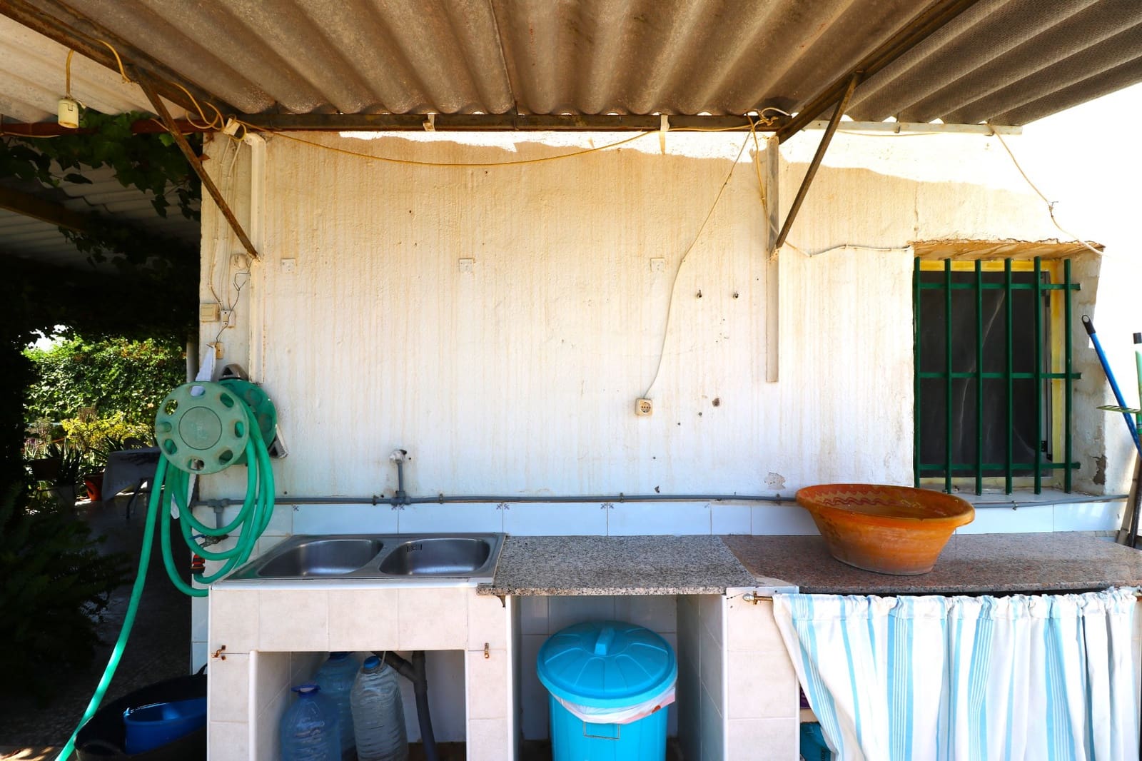 3 bedroom Finca/Country House for sale in Alicante / Alacant city with pool - € 179,000 (Ref: 9548551)