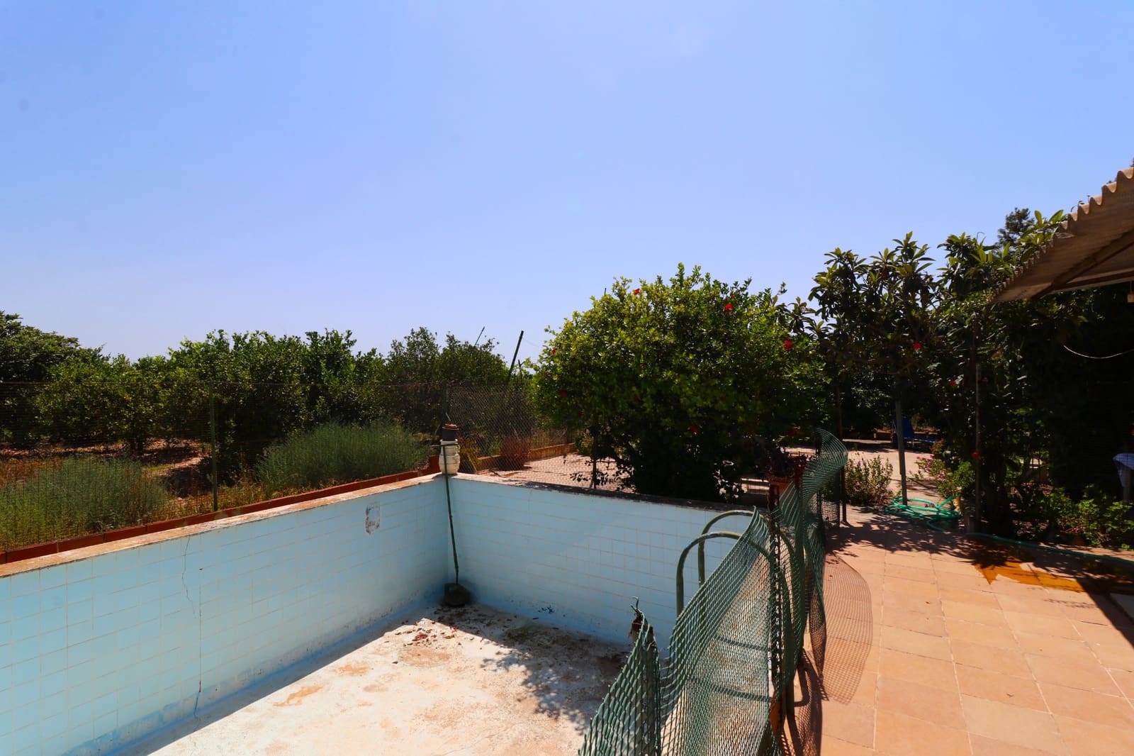3 bedroom Finca/Country House for sale in Alicante / Alacant city with pool - € 179,000 (Ref: 9548551)