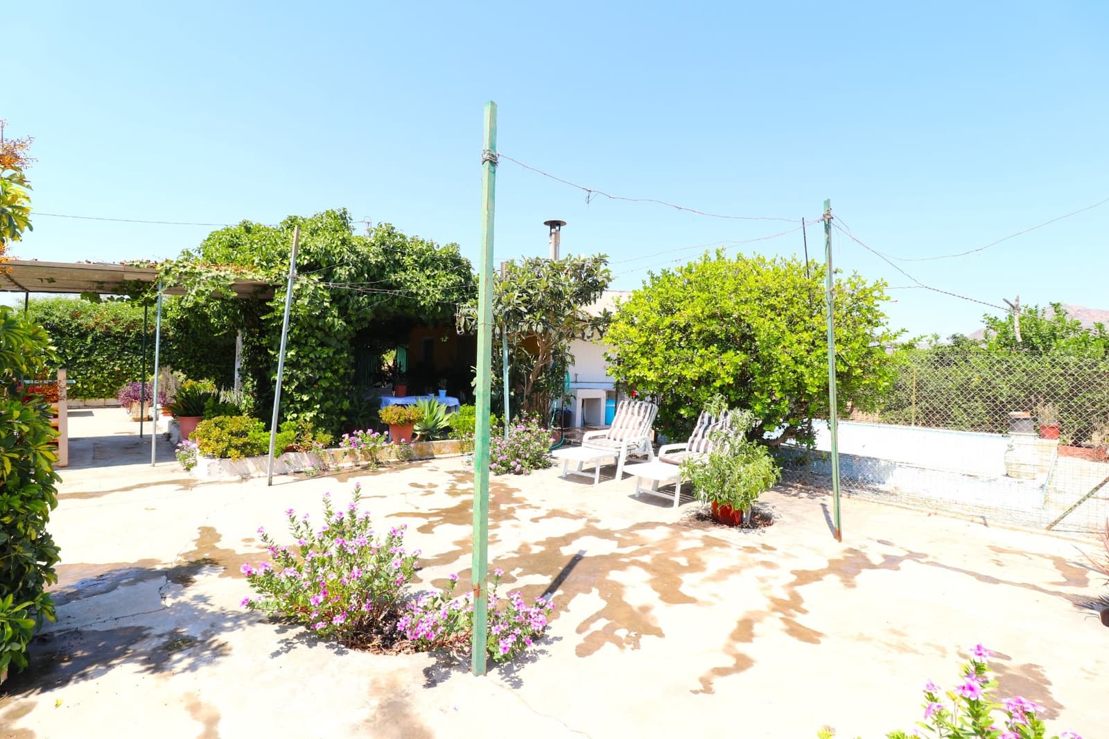 3 bedroom Finca/Country House for sale in Alicante / Alacant city with pool - € 179,000 (Ref: 9548551)