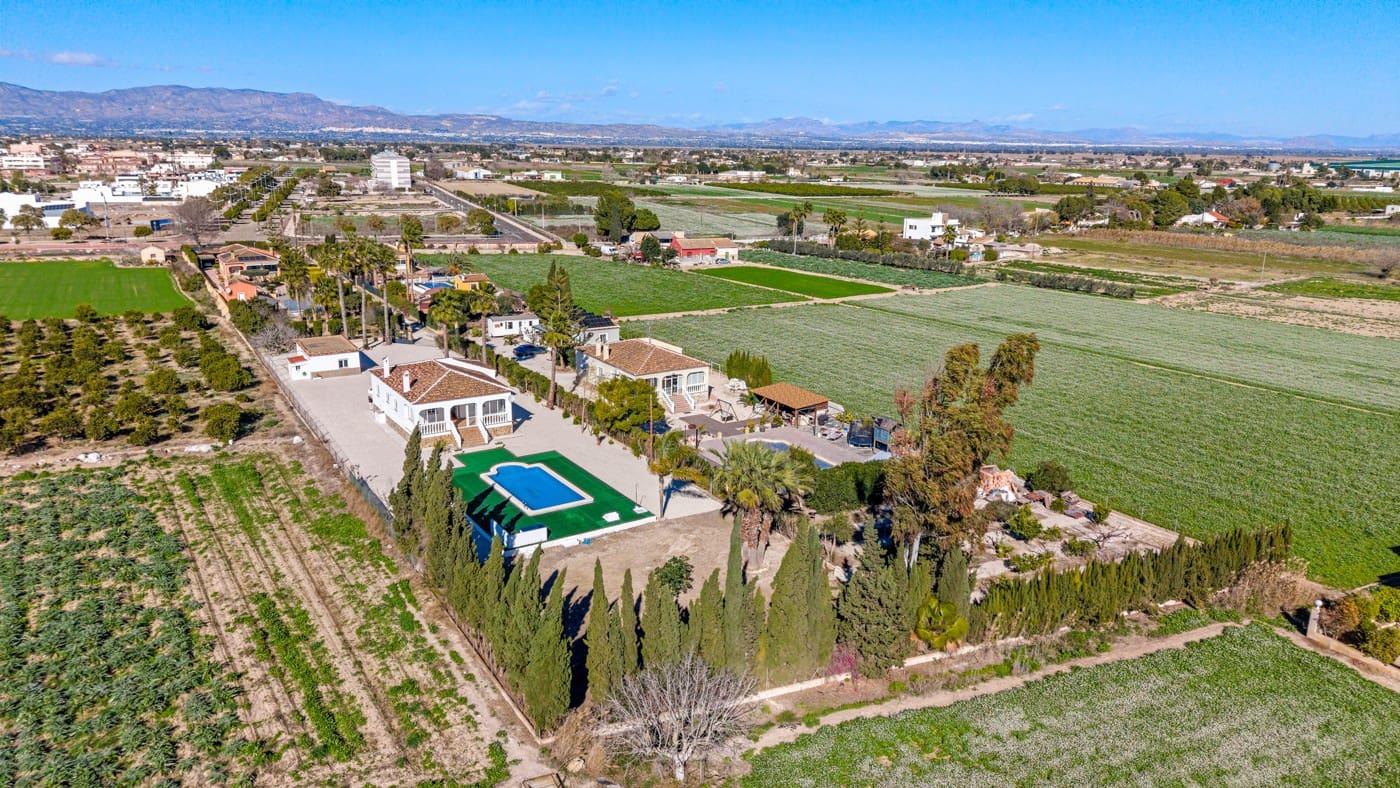 4 bedroom Finca/Country House for sale in Alicante / Alacant city with pool - € 560,000 (Ref: 9549874)