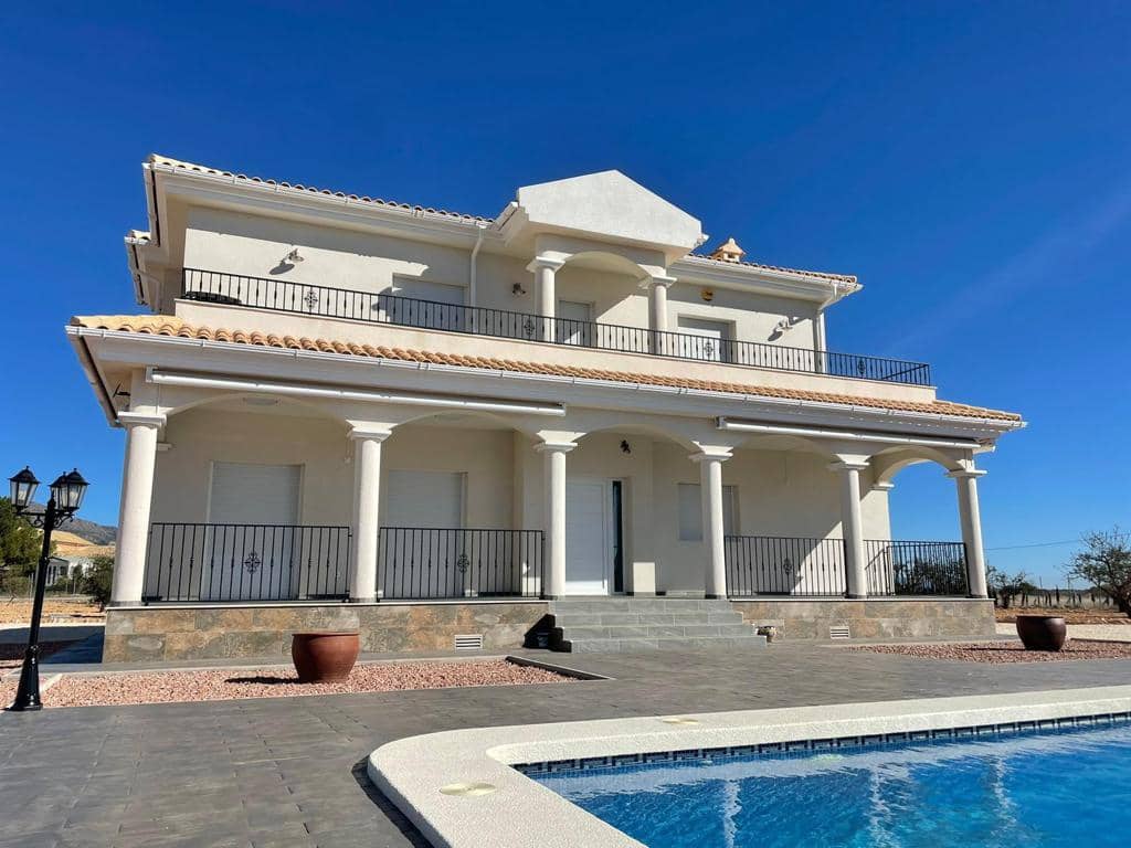 Finca/Casa Rural de 4 habitaciones en Pinoso en venta con piscina - 399.000 € (Ref: 9549876)