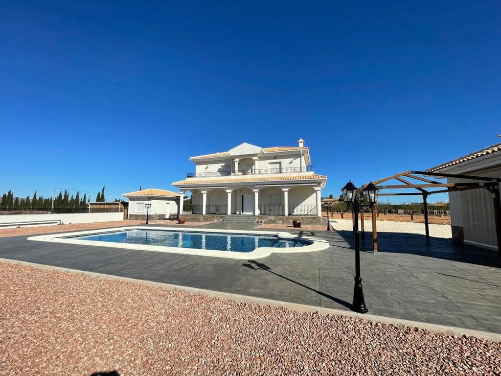 Finca/Casa Rural de 4 habitaciones en Pinoso en venta con piscina - 399.000 € (Ref: 9549876)