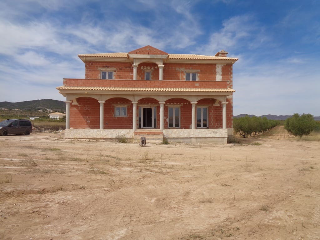 4 soveværelse Finca/Landehus til salg i Alicante by med swimmingpool - € 399.000 (Ref: 9549877)