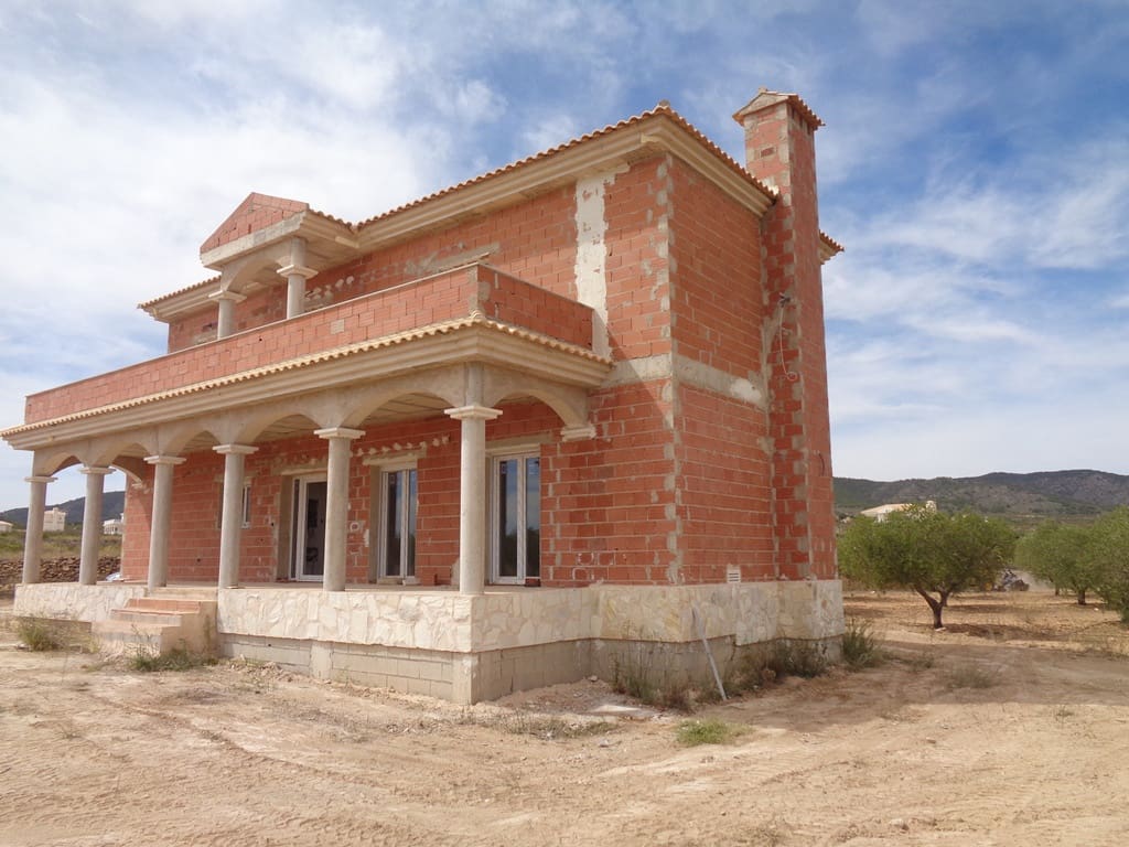 4 soveværelse Finca/Landehus til salg i Alicante by med swimmingpool - € 399.000 (Ref: 9549877)