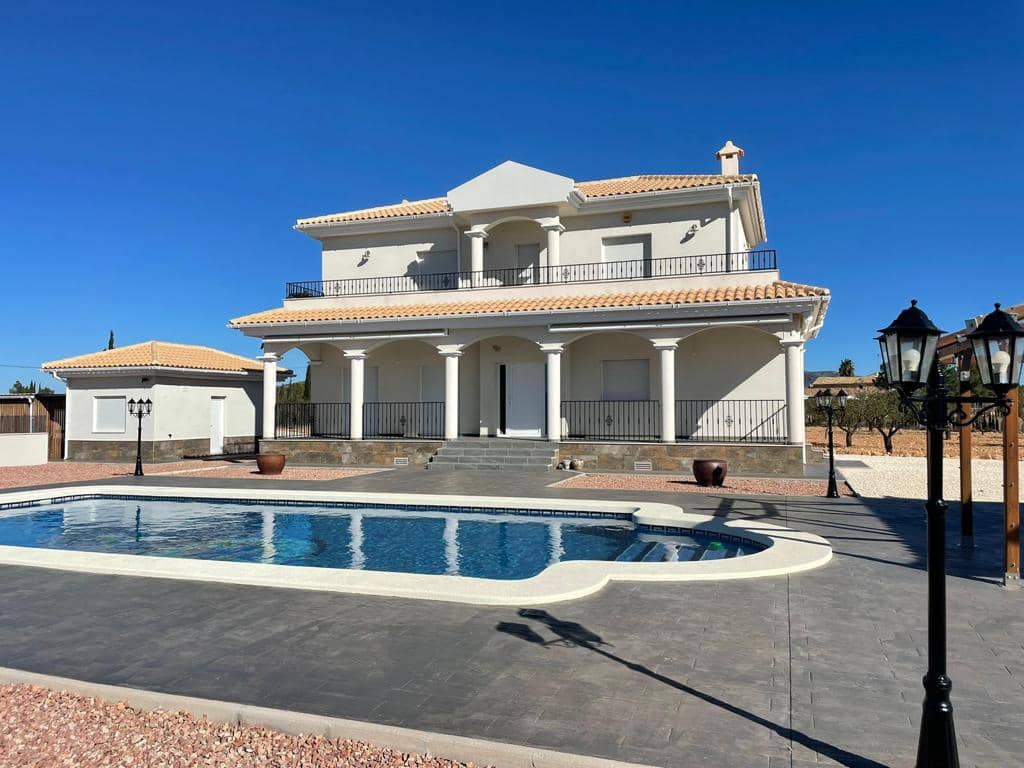 4 soveværelse Finca/Landehus til salg i Alicante by med swimmingpool - € 399.000 (Ref: 9549877)