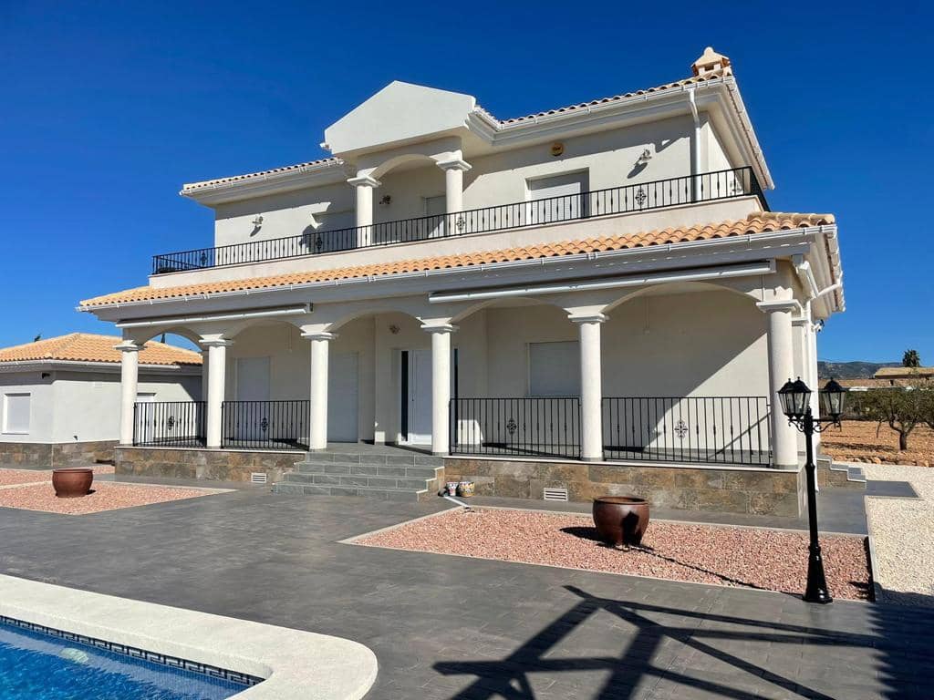 4 soveværelse Finca/Landehus til salg i Alicante by med swimmingpool - € 399.000 (Ref: 9549877)