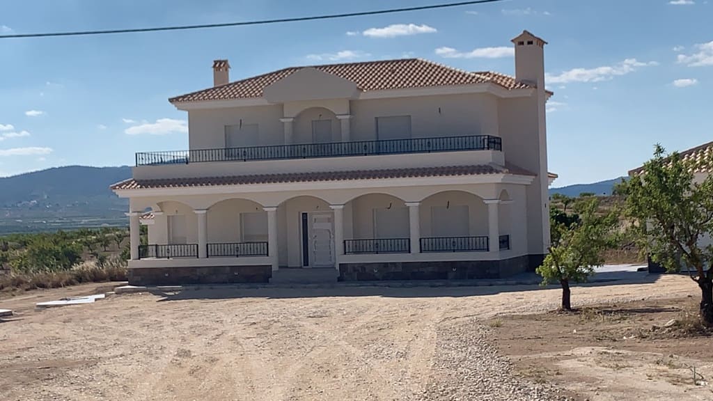 4 soveværelse Finca/Landehus til salg i Alicante by med swimmingpool - € 399.000 (Ref: 9549877)