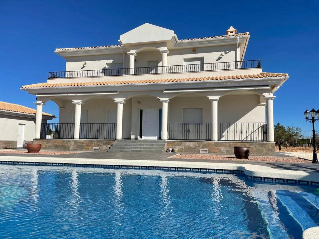 4 soveværelse Finca/Landehus til salg i Alicante by med swimmingpool - € 399.000 (Ref: 9549877)
